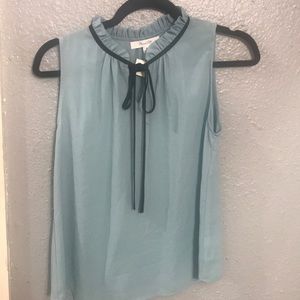 Women’s sleeveless shirt